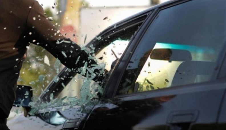 Рецидивист из соседнего региона обворовывал машины на стоянках Калуги