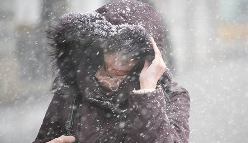 Калужан предупреждают о шквалистом ветре и гололеде 1 декабря