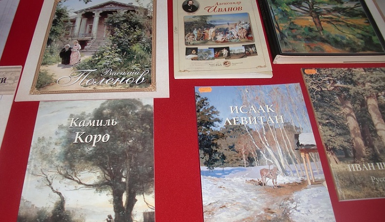 В Калуге в библиотеке для слепых имени Островского открылась книжная выставка