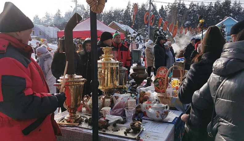 В Юхнове состоялся «Праздник русского самовара» 