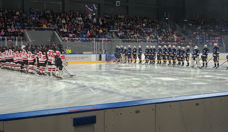 Калужане стартовали в Юниорской хоккейной лиге