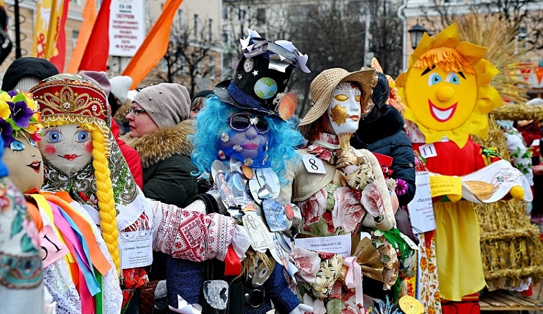 В Калуге собирают заявки на конкурс масленичных кукол