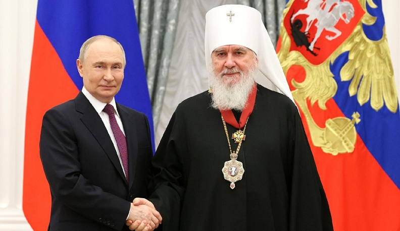 Геннадий Новосельцев поздравил митрополита Климента с важной государственной наградой