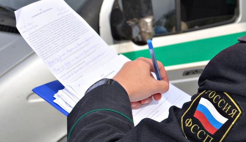 Приставы списали со счетов калужанина 22 штрафа за превышение скорости