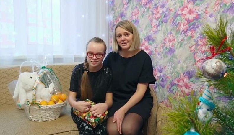 Владислав Шапша исполнил желание юной калужанки с «Ёлки добра»