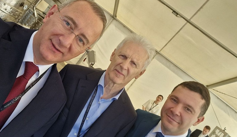 Владислав Шапша принимает участие в первом международном форуме «Биопром»