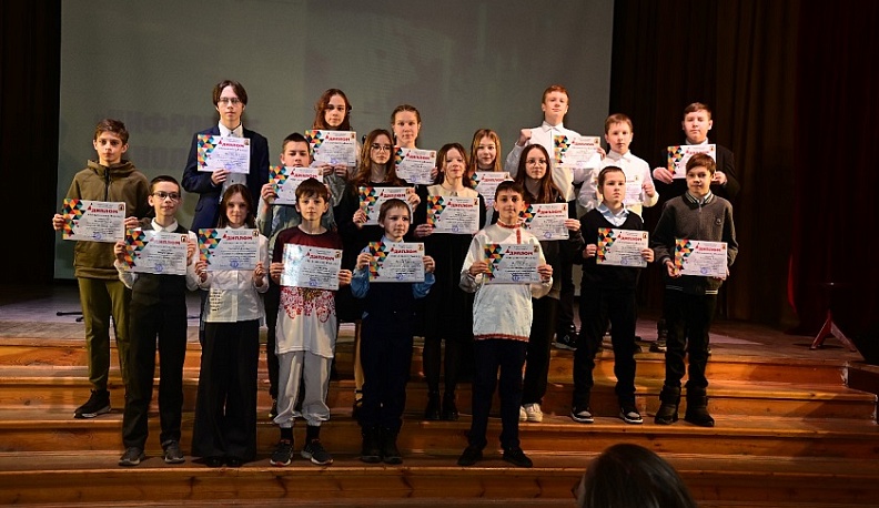 В Малоярославце на фестивале талантов наградили 150 детей