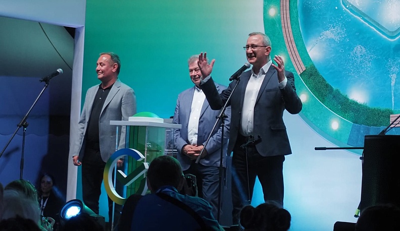 Калуга получила в подарок от Сбербанка мультимедийный музыкальный фонтан