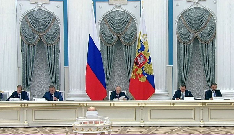 Владислав Шапша принял участие в обсуждении обновленного нацпроекта «Экспорт»