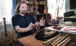 Александр Снегирёв на рабочем месте