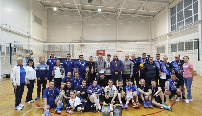 В Думиничах провели межрайонный турнир по волейболу памяти земляков