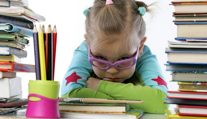 За шаг до школы