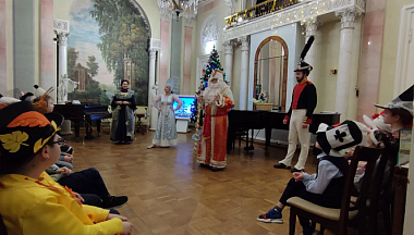 Новогодние утренники проходят в усадьбе Золотарёвых