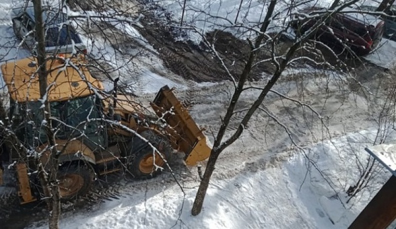 В Калуге расчистили улицу в центре города по просьбе местной жительницы в соцсетях