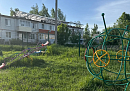 Детскую площадку в Перемышле обкосили после обращения в интернете