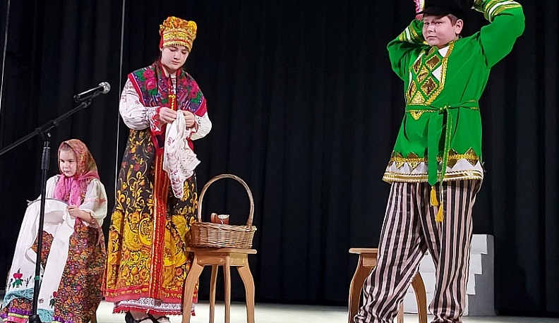 В Людинове впервые прошел Открытый театральный фестиваль «Зимние сказки»