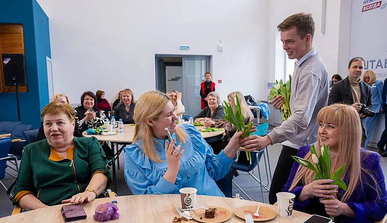 Владислав Шапша встретился с женщинами партии «Единая Россия»
