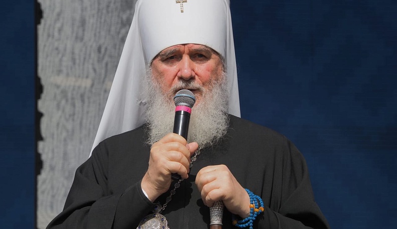 Калужан поздравили с Днем города на Театральной площади