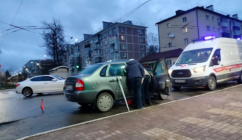 В центре Калуги легковушка сбила пенсионерку