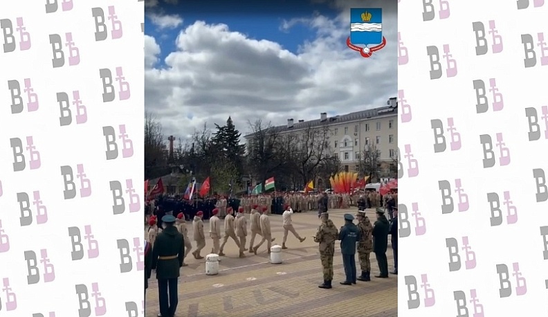 В Калуге состоялся региональный смотр строя и песни юнармейских отрядов