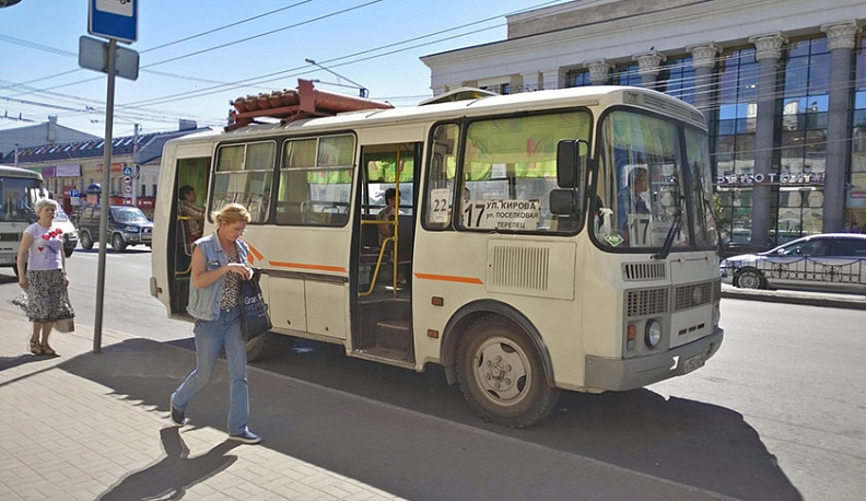 Перевозчикам предложат варианты переноса проблемной остановки на улице Кирова в Калуге
