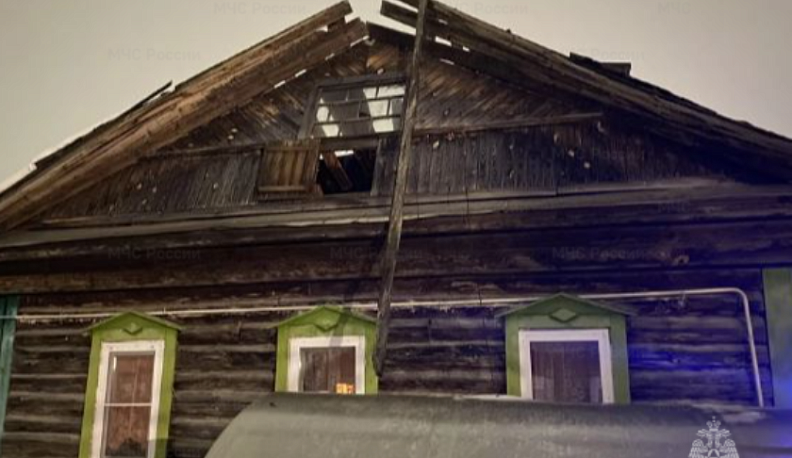 В Кондрове обрушилась крыша жилого дома