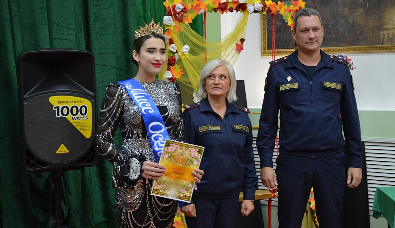 В калужской женской колонии выбрали королеву красоты