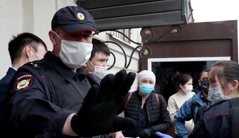 Депутаты поддержали законодательные инициативы Владислава Шапши в миграционной сфере