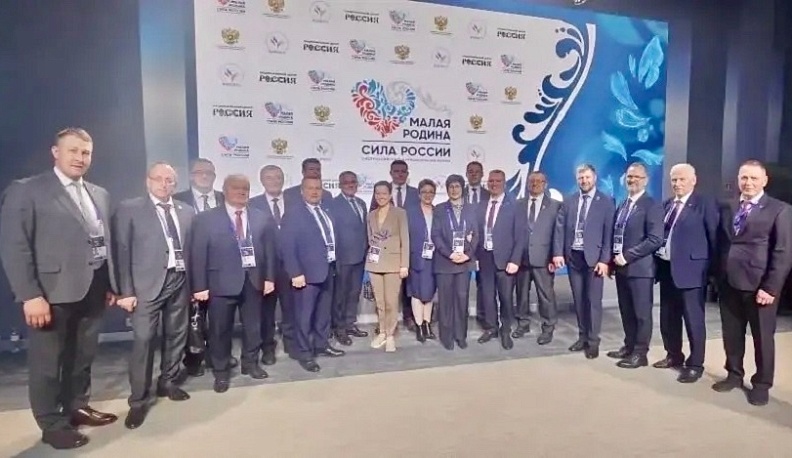 Владислав Шапша рассказал, как проходит основной день III Всероссийского муниципального форума «Малая Родина - сила России» 