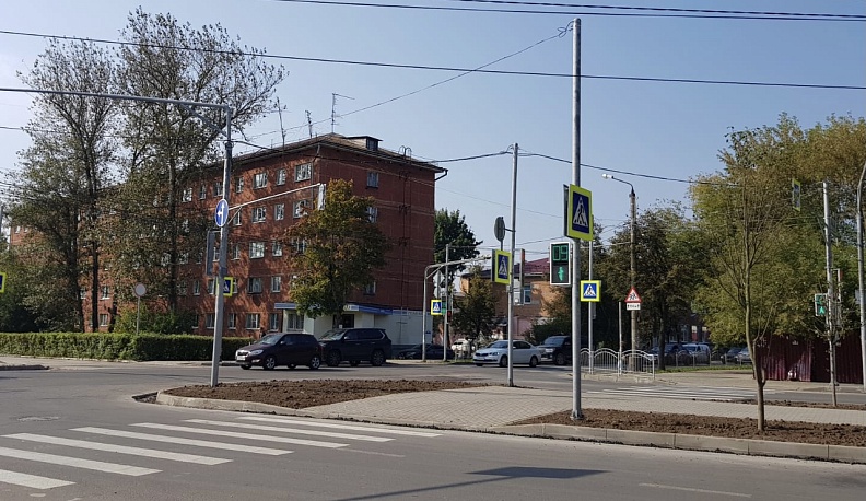В Калуге на Степана Разина продлили аллею для пешеходов