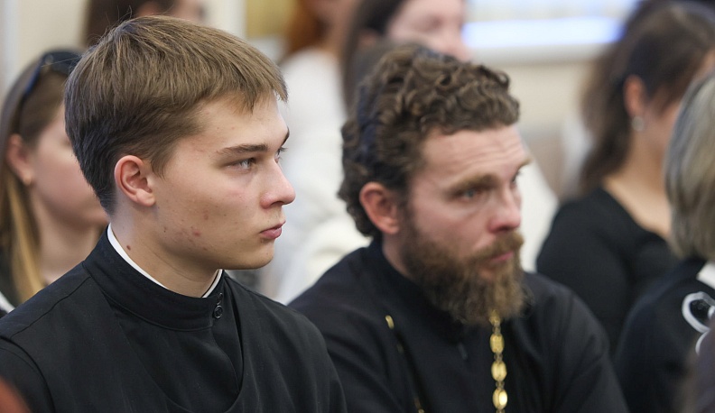 В Калуге обсудили перспективы преподавания в школах курсов семьеведения