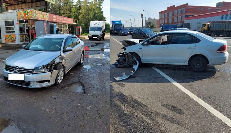 В Обнинске столкнулись два «Фольксвагена»: «Поло» и «Пассат»