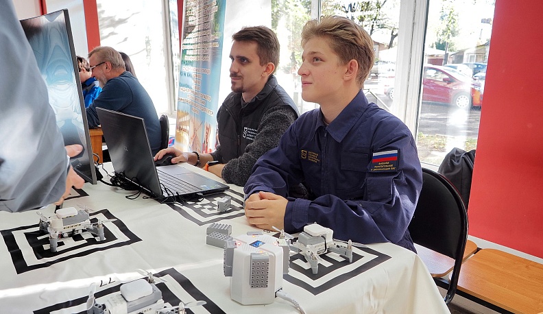 В Калуге проходит выставка работ студентов СПО «Интеллектуально-творческий потенциал будущего»