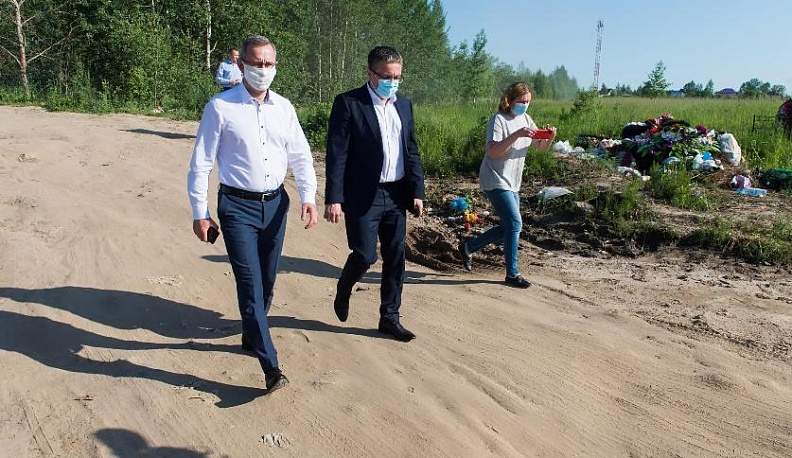 Владислав Шапша заверил калужан, что дорогу на кладбище в Шопино отремонтируют