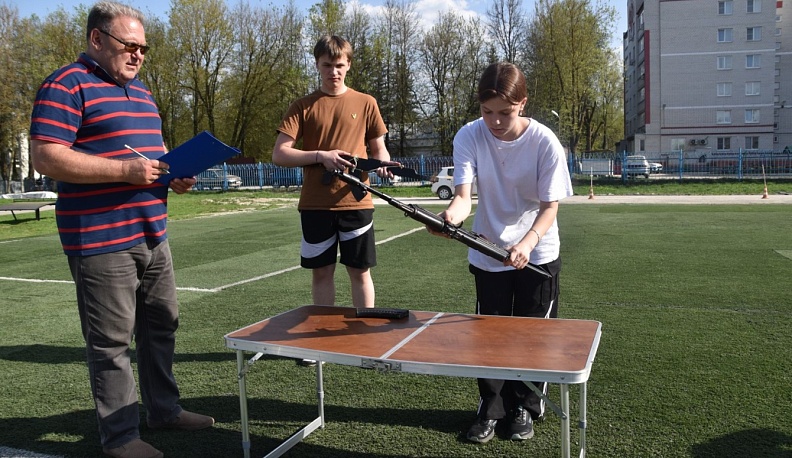 18 команд приняли участие в традиционной военно-спортивной игре в Людинове