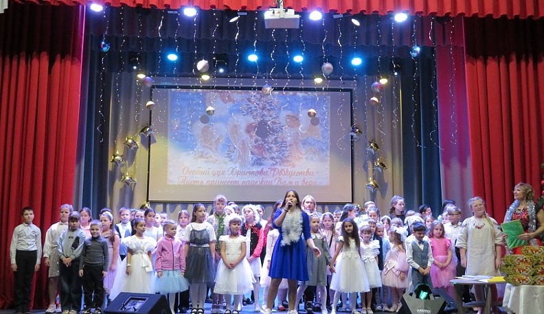 Фестиваль «Рождественская звезда» прошел в Спас-Деменске 