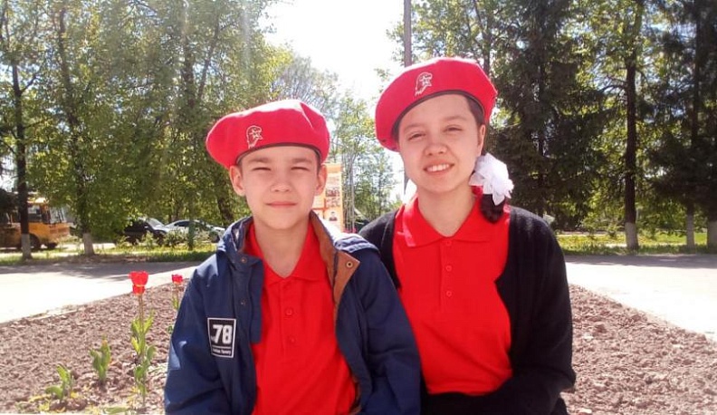 Будем Родине служить