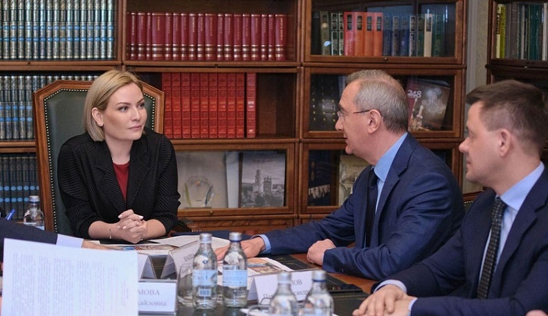 Владислав Шапша обсудил с главой Минкульта РФ развитие культуры в регионе