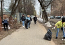 Сотрудники горхозяйства провели субботник на улице Огарева в Калуге Сотрудники горхозяйства провели субботник на улице Огарева в Калуге