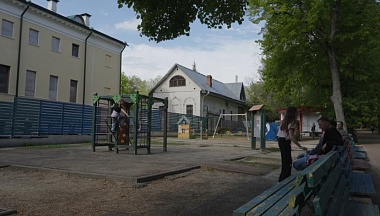 В калужском парке культуры и отдыха обновят детскую площадку 