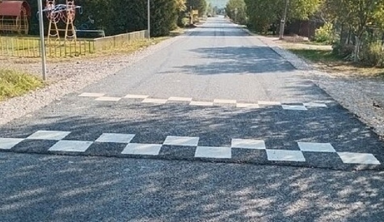 В деревне Карцово Дзержинского района отремонтировали дорогу