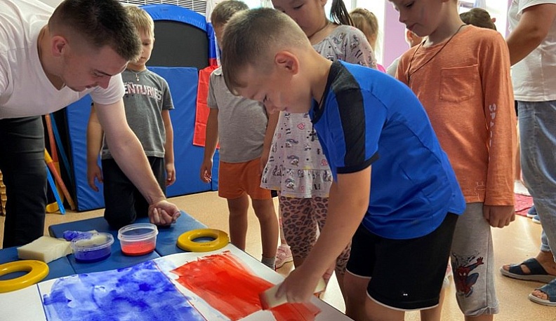 Ферзиковские дошкольники поучаствовали спортивных соревнованиях в День флага России