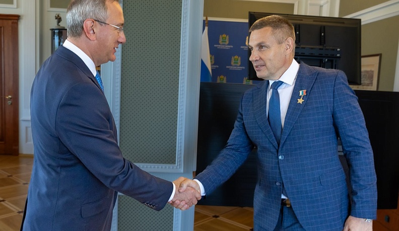 Владислав Шапша встретился с Героем России, участником второго потока президентской программы «Время героев» 