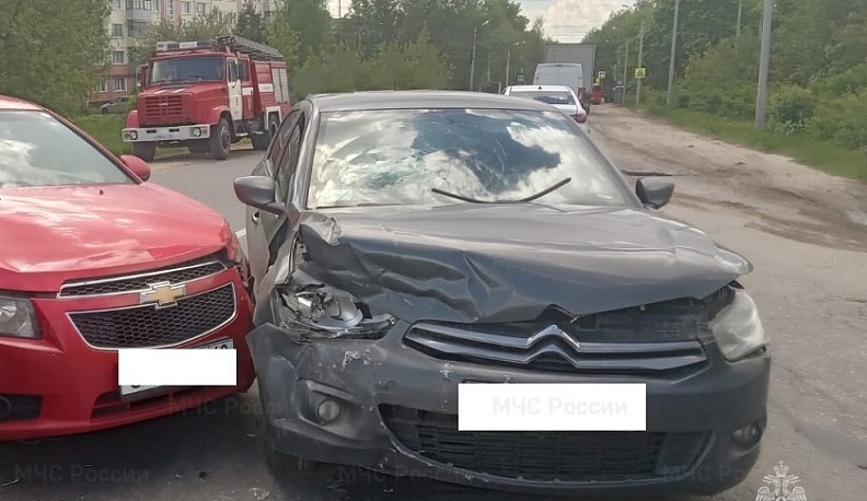 В Калуге на Грабцевском шоссе за сутки произошло два ДТП