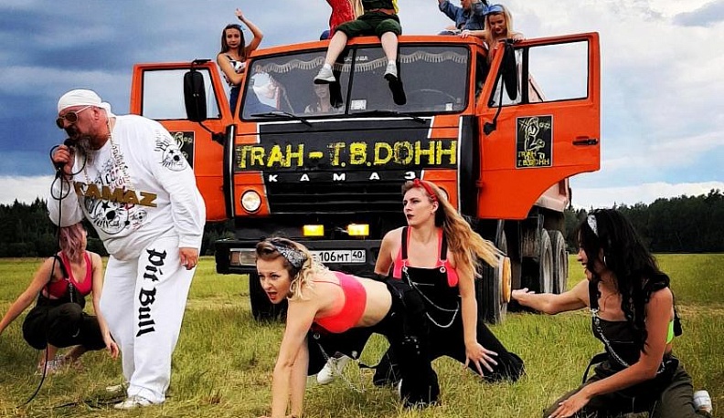 Музыканты из Калужской области сняли клип «Мой друг КАМАЗ»