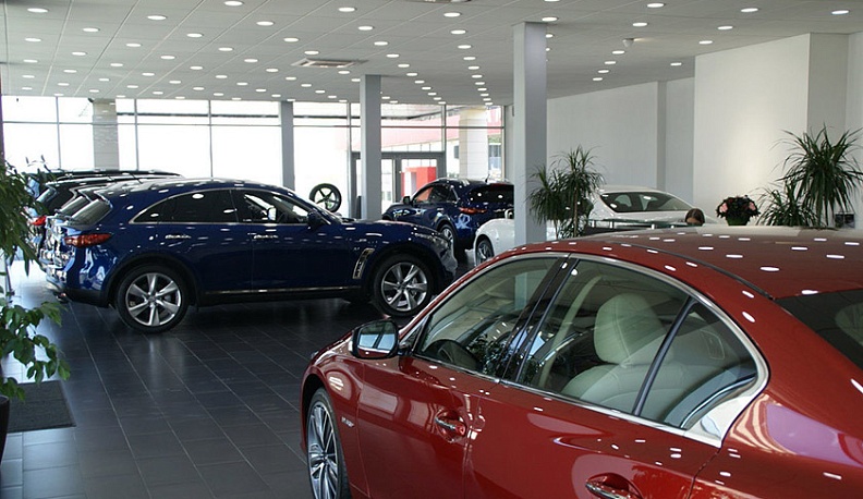 С начала 2020 года номер на машину можно будет получить прямо в автосалоне