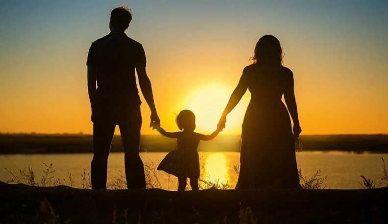 25 апреля отмечается международный День дочери