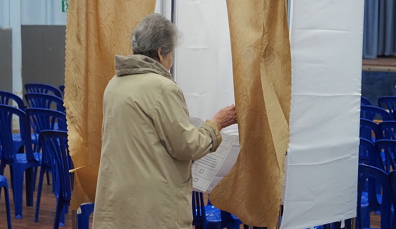 В санатории-профилактории "Звездный" прошло выездное голосование на референдуме