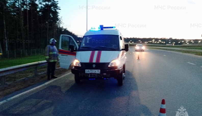 Мотоциклист врезался в отбойник на Киевском шоссе в Калужской области