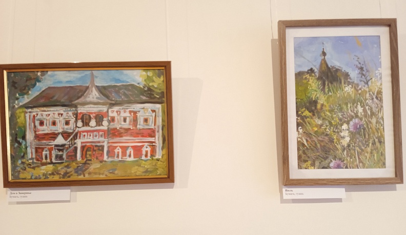 В областном центре открылась художественная выставка «Влюбленная в Калугу»